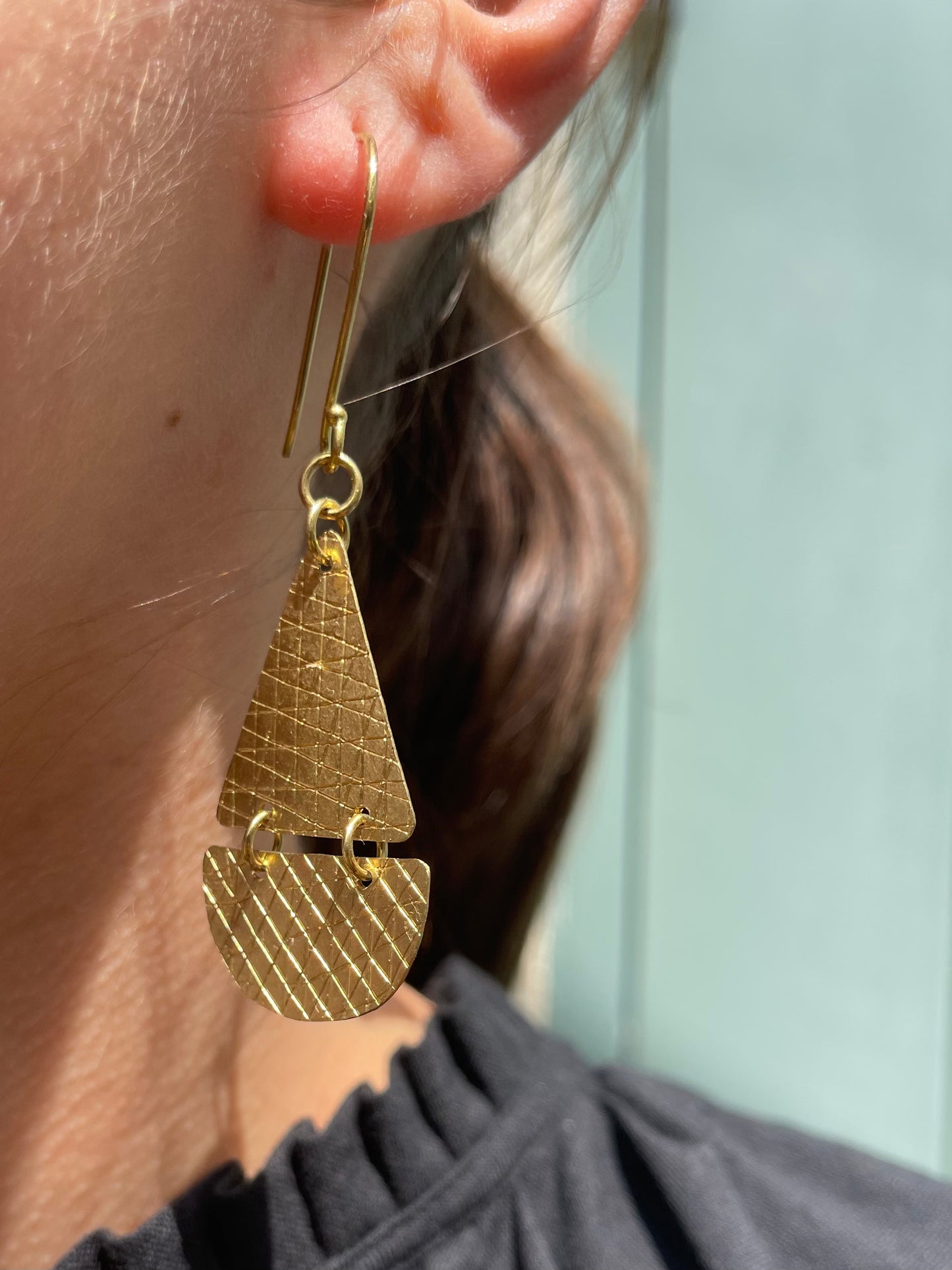 Petal Drop Cross-Hatch Earrings Brass