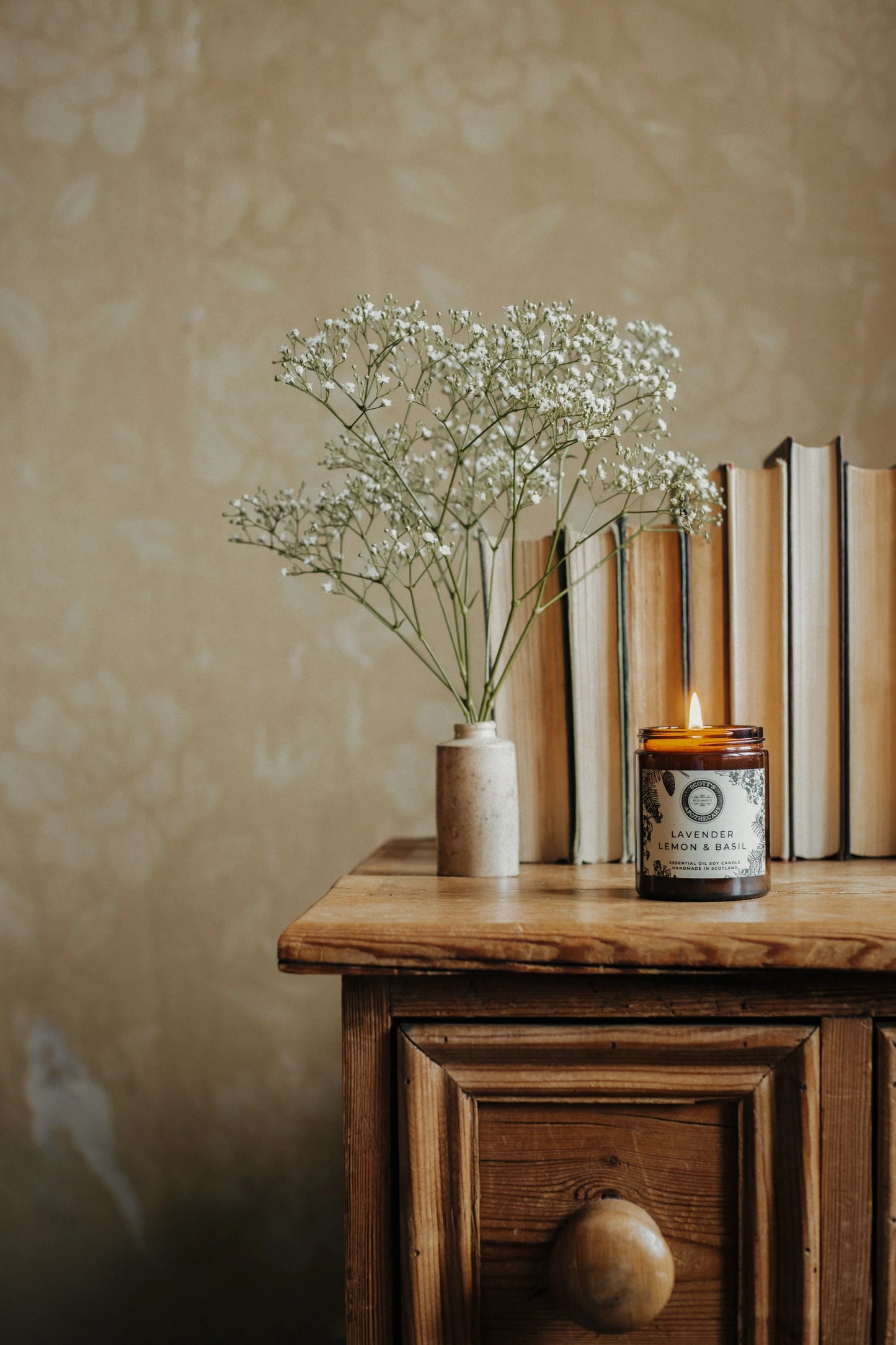 Lavender, Basil & Lemon Candle 180 ml