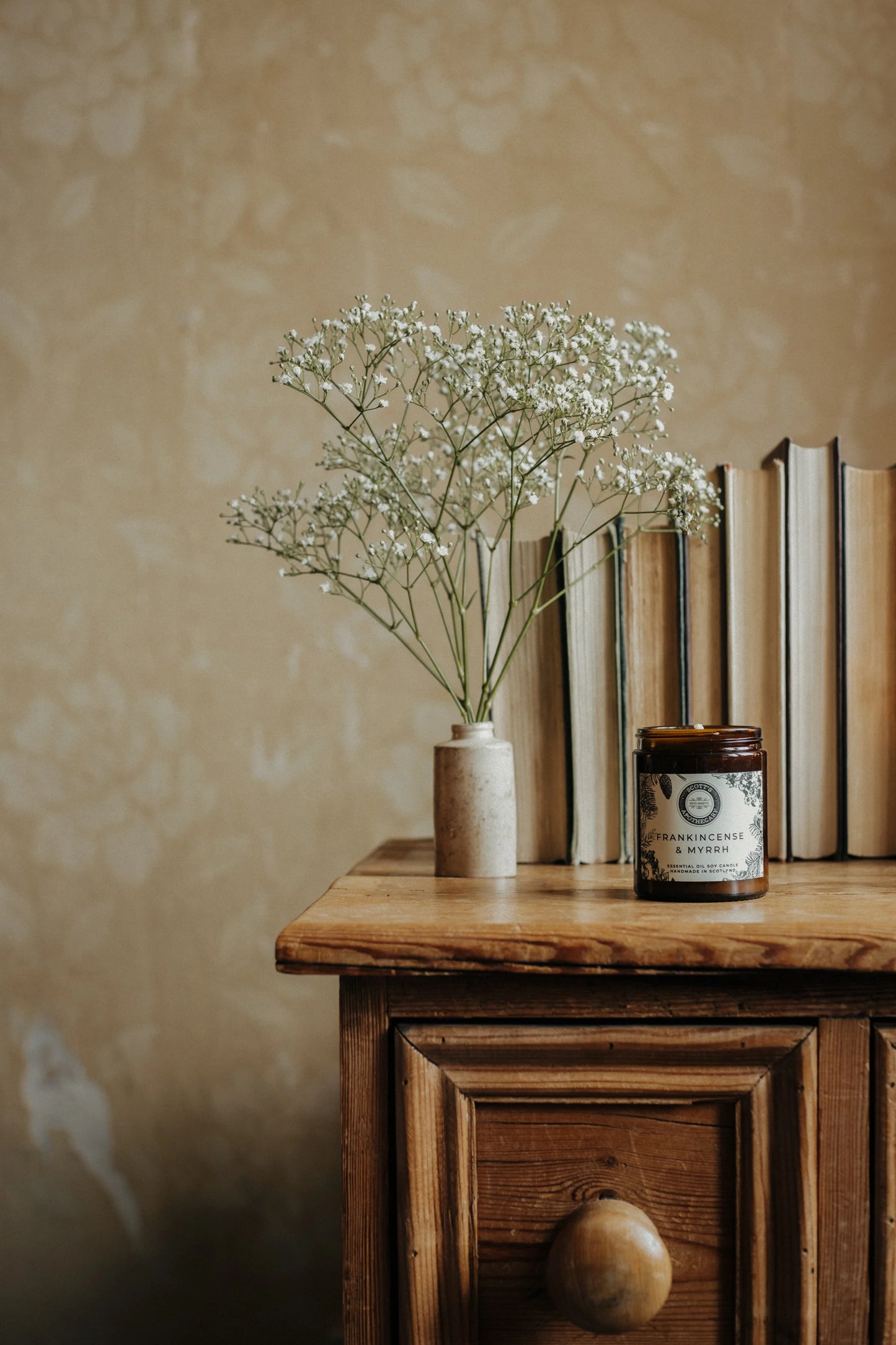 Frankincense & Myrrh Candle 180 ml