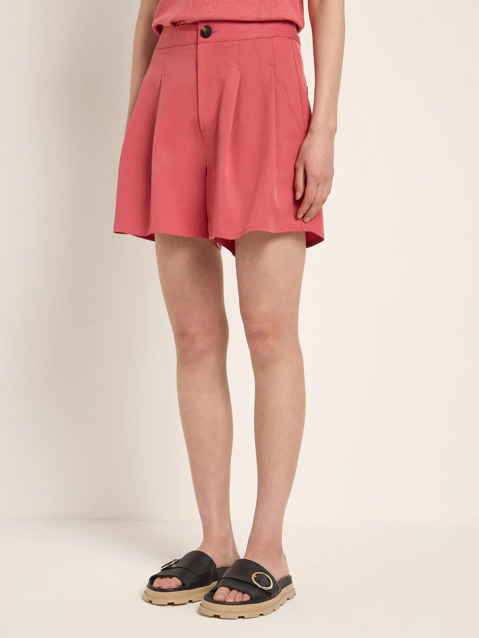 Lipstick Shorts