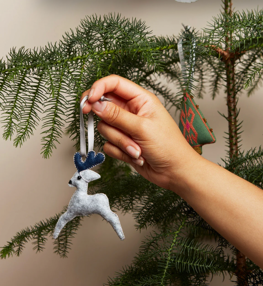 Holiday Collection Dashing Deer