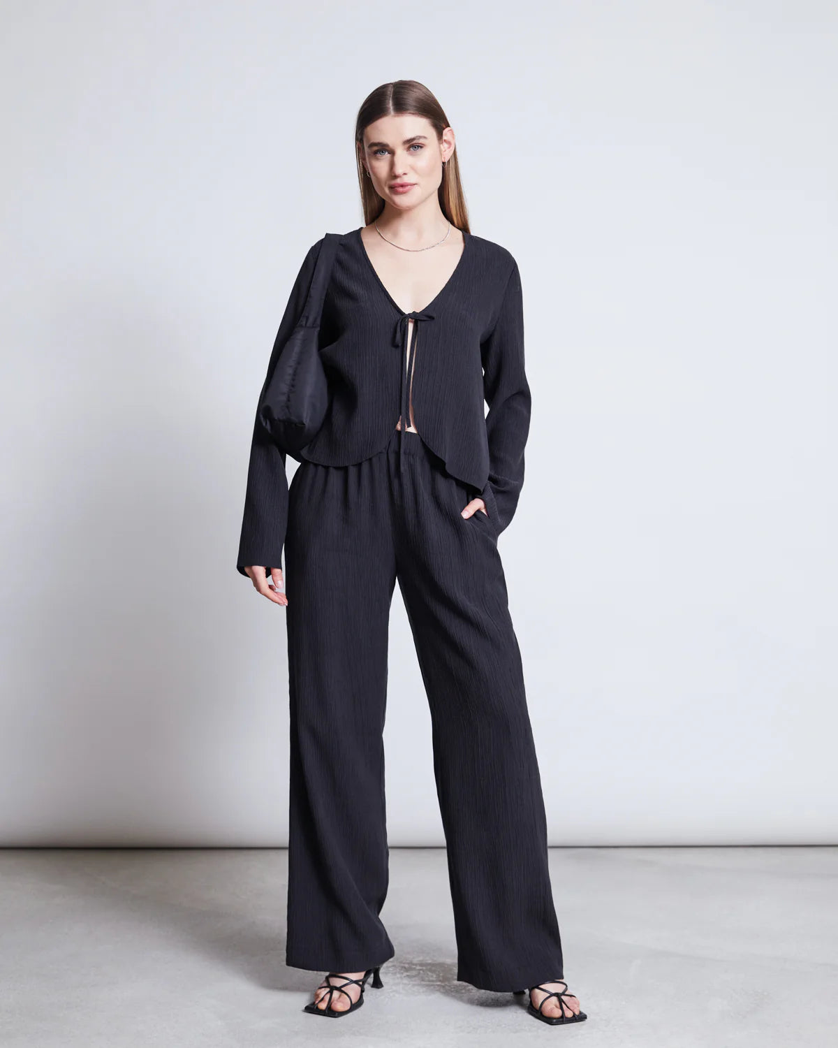 Hava Crinkle Trousers - Black