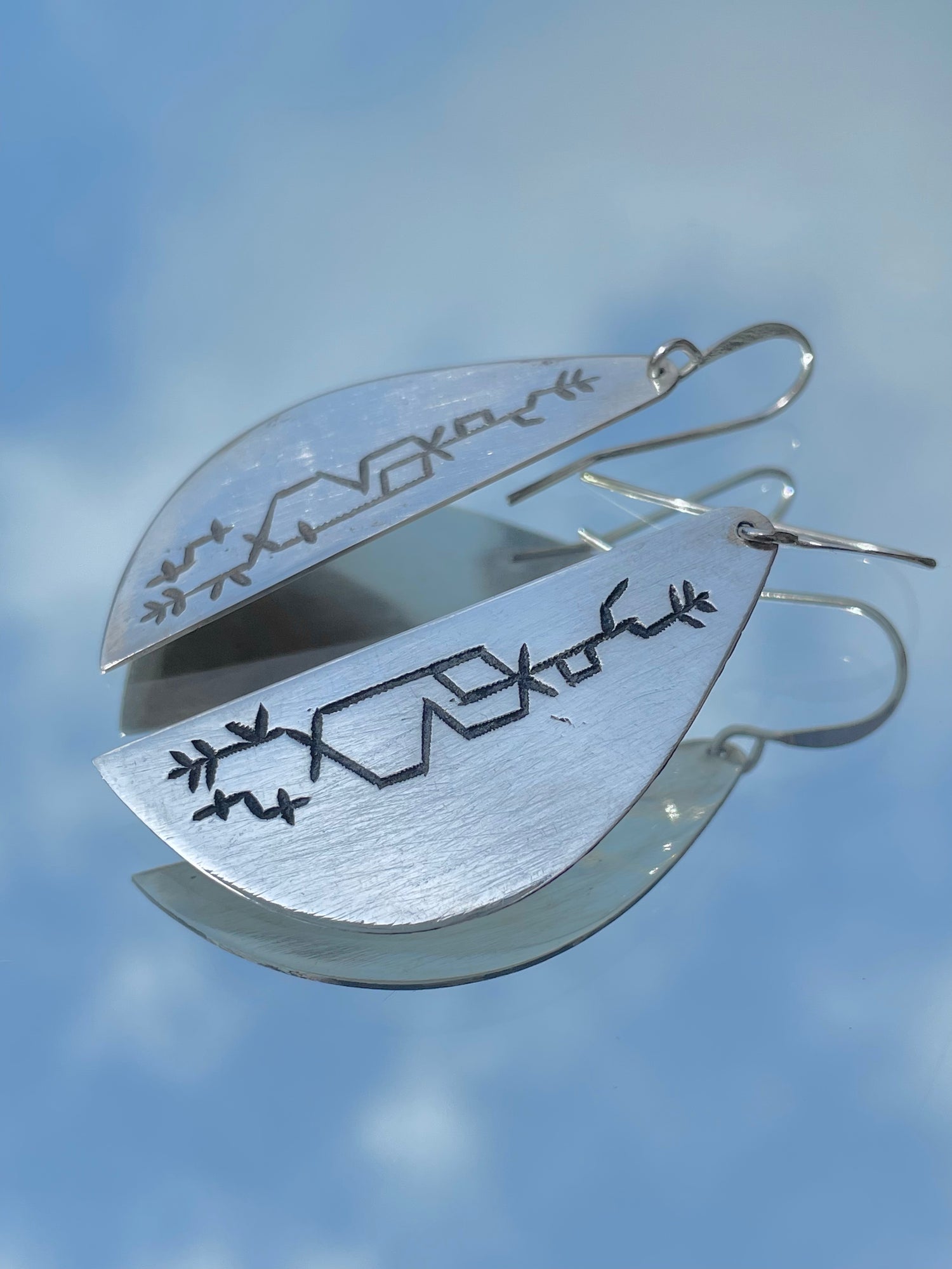 Sahel Assikile Earrings - second image