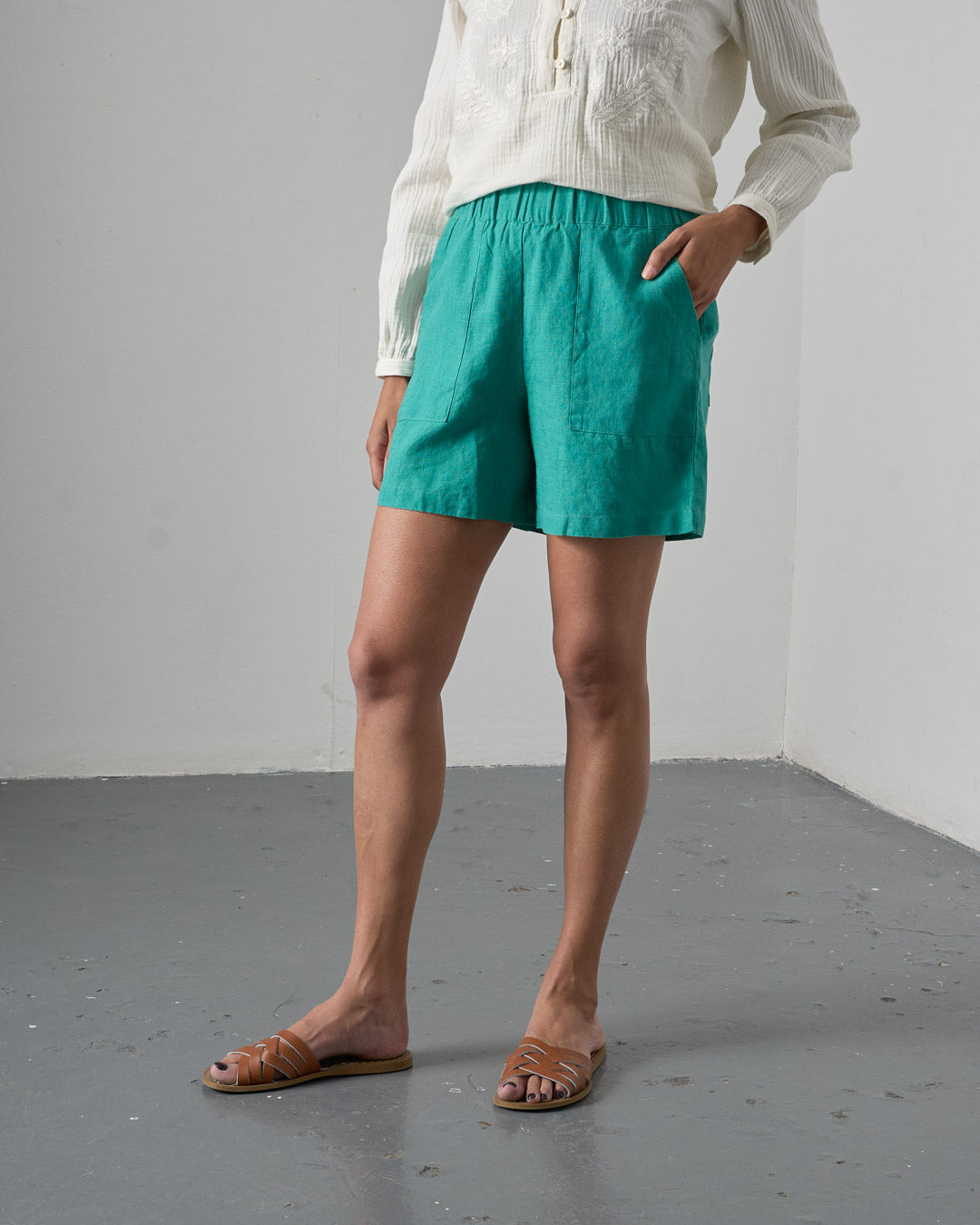 Petra Shorts - Sea Green Linen